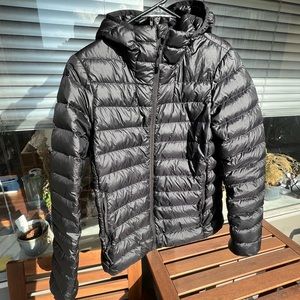 Aritzia Super World - The Super Lite Size Small